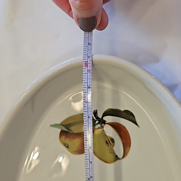 Evesham (white edge) oval casserole dish. - Picture 3 of 7